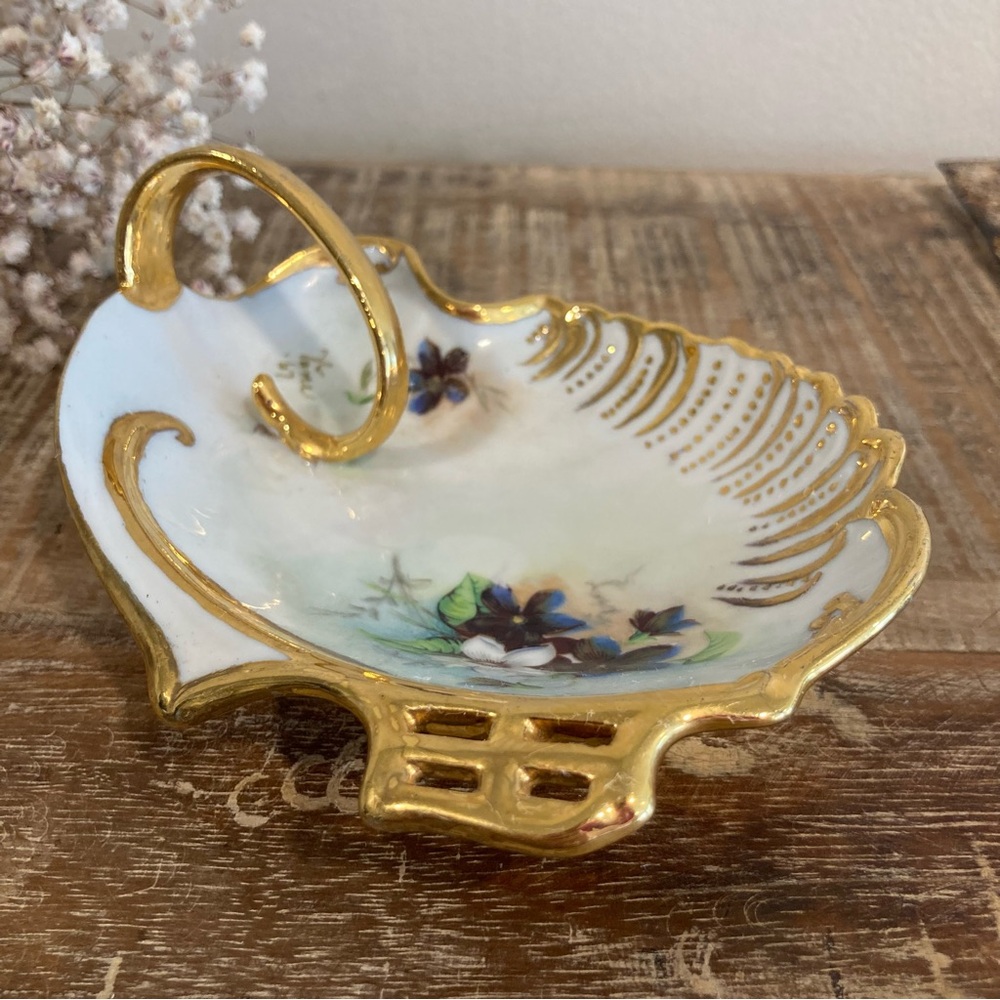 Vintage Ceramic Hand Painted Trinket Dish Signed 1967 Violets Gold Tone - Picture 9 of 13